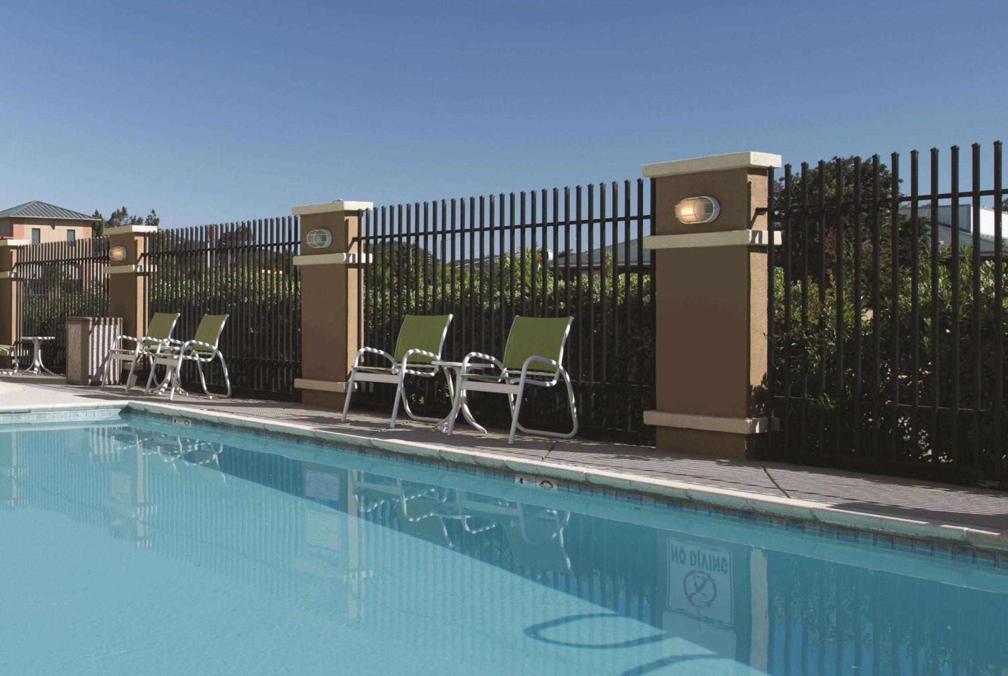 La Quinta By Wyndham Fairfield - Napa Valley Buitenkant foto